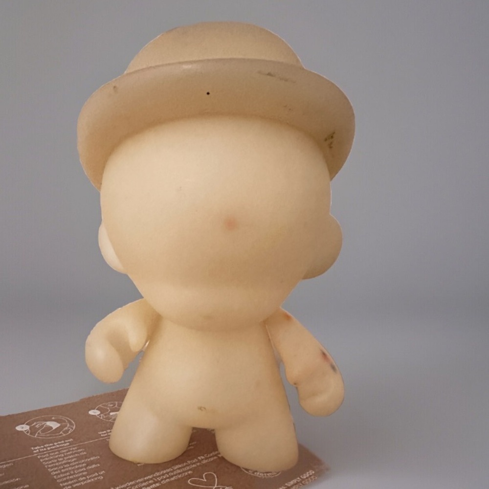 Kid Robot x Munny Glow in the Dark 7”